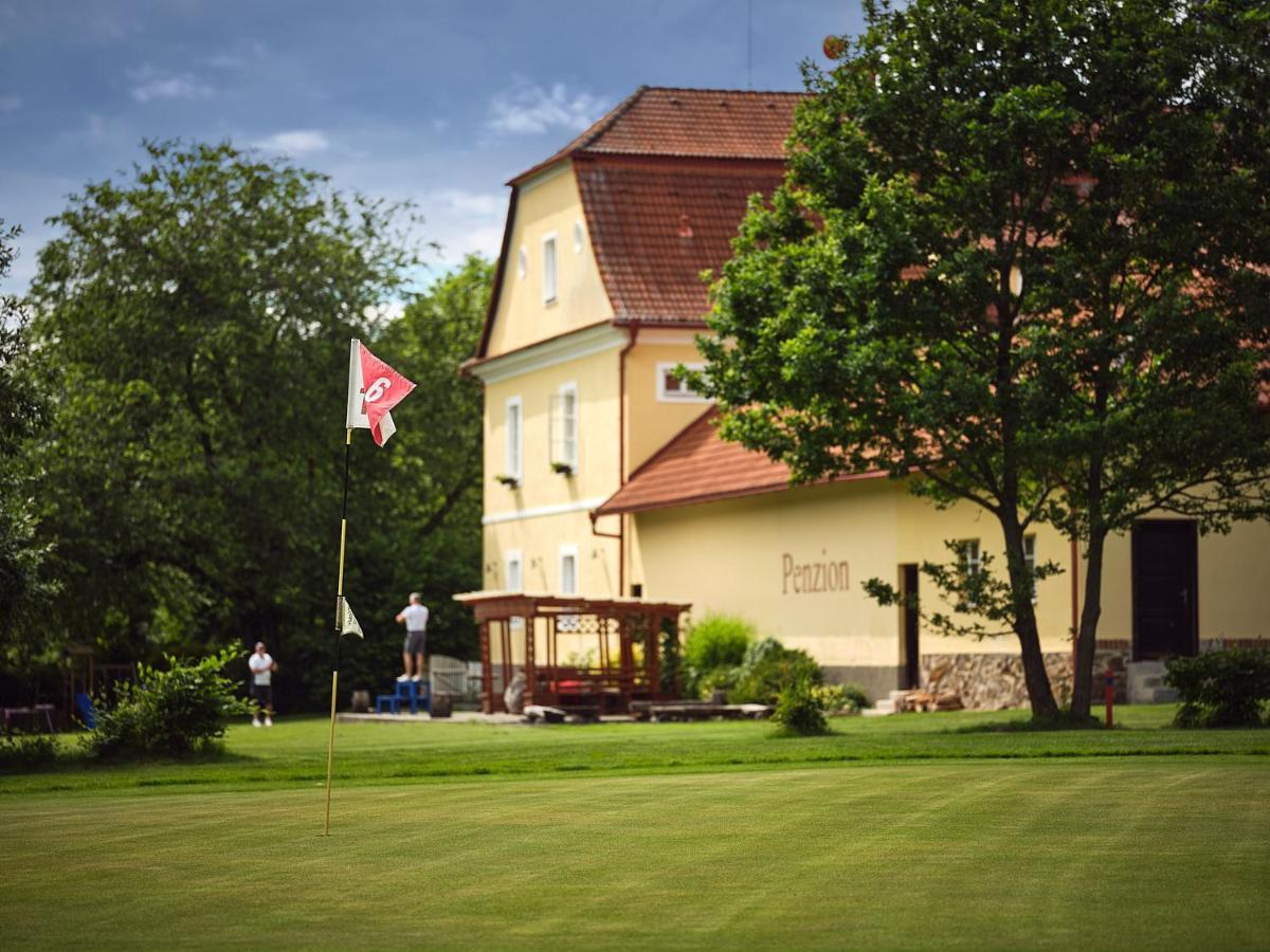 Penzion Cernicka Obora Bechyně エクステリア 写真